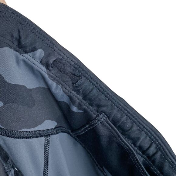 Athleta Contender 7/8 Tight Womens Large Camo Leggings Zip Pockets Workout Gym - Picture 9 of 13